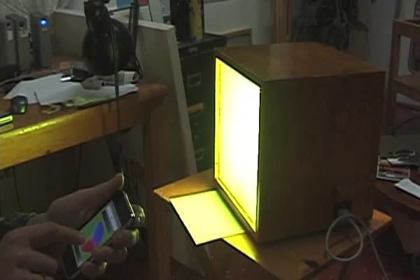 An RGBW light box with mobile app